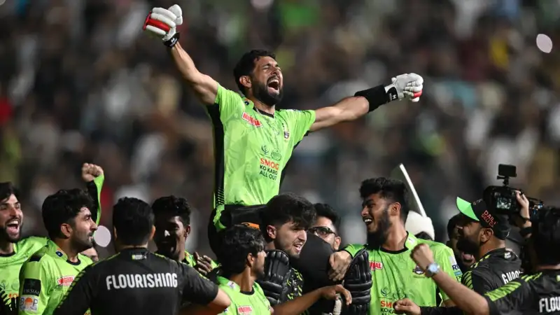 Pakistan Super League: Lahore Qalandars, Peshawar Zalmi Aur Quetta Gladiators Ki Franchise Rights 10 Saal Ke Liye Renew PSL teams Lahore Qalandars, Peshawar Zalmi and Quetta Gladiators renew franchise rights for the next 10 years as announced by PCB.