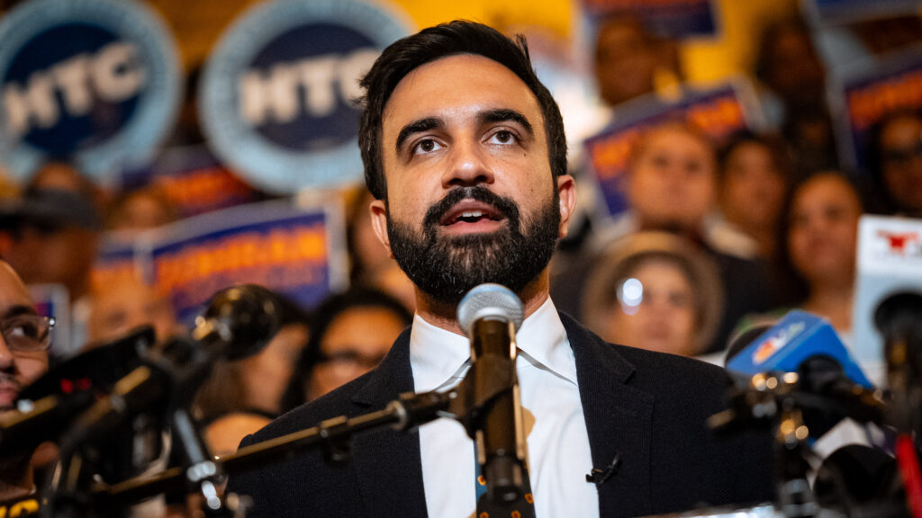 Zohran Mamdani: Kampala Se New York Tak Ka Siyasi Safar Aur NYC Mayoral Victory | Biography, Political Journey & Success Story Zohran Mamdani NYC Mayor 2025 victory, Kampala-born progressive leader wins New York City election.